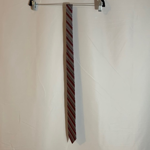 Calvin Klein Grey/Silver & Red Striped Tie - Picture 4 of 8